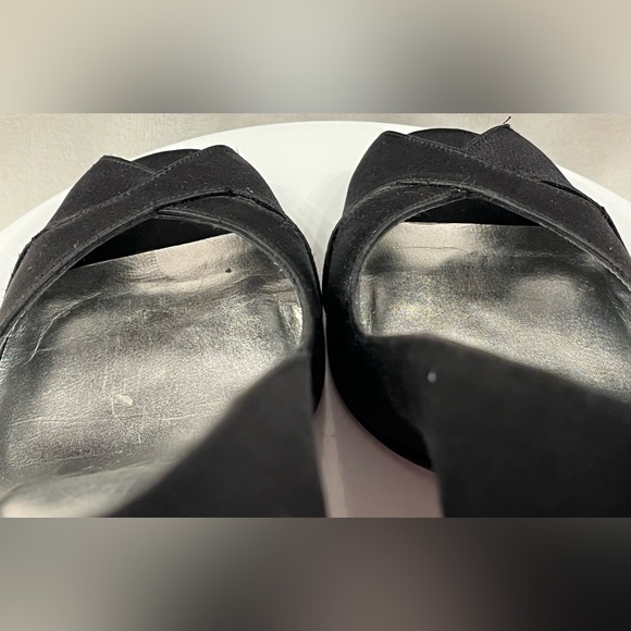 Stuart Weitzman Black Satin Heels Size 9N - Picture 7 of 10